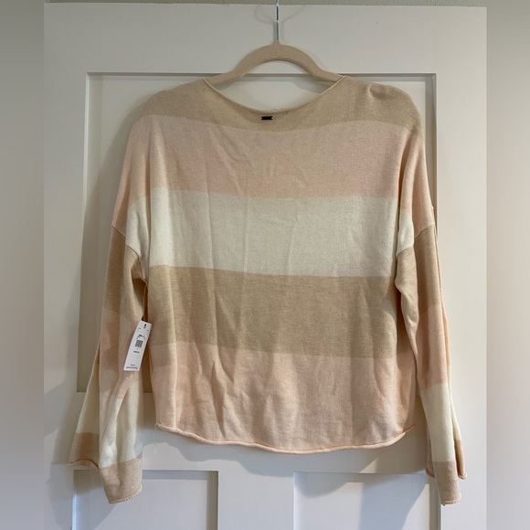 🌊🌸O’Neil Mika Sweater- S 🌸🌊 - Picture 9 of 11